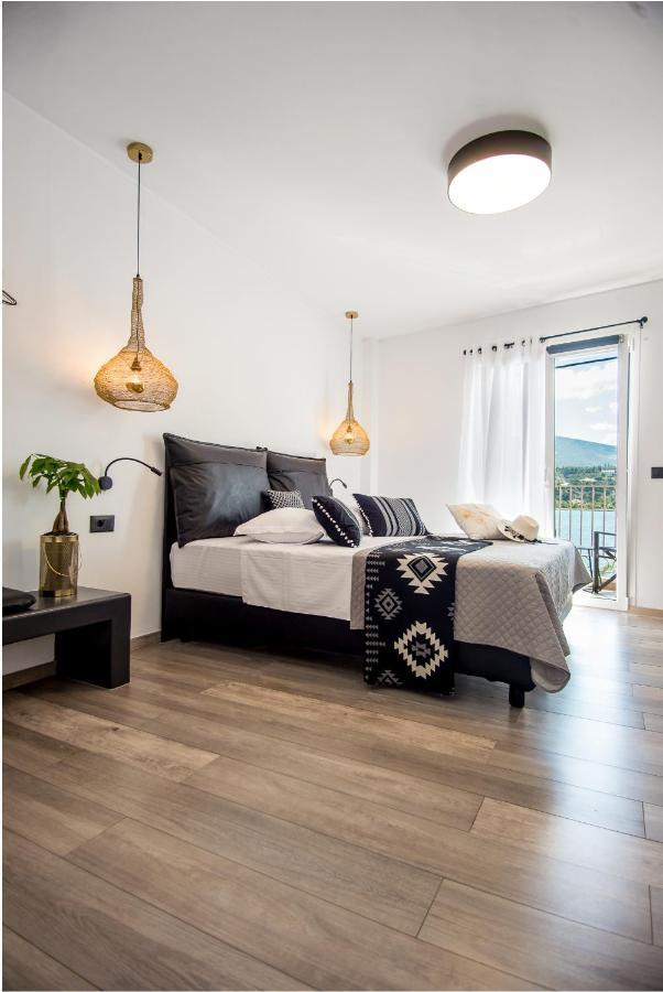 A & B Minimal Suite Ιι With Sea View In Argostoli Exterior photo